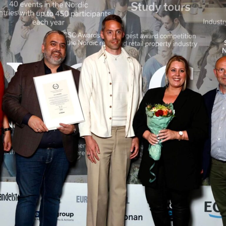 Fly Chicken accepting Commercial Player of the Year at the NCSC Norway Awards 2024